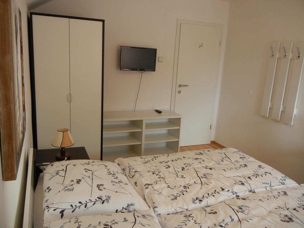 Rooms & Apartment Mira G. Postojna Exteriér fotografie