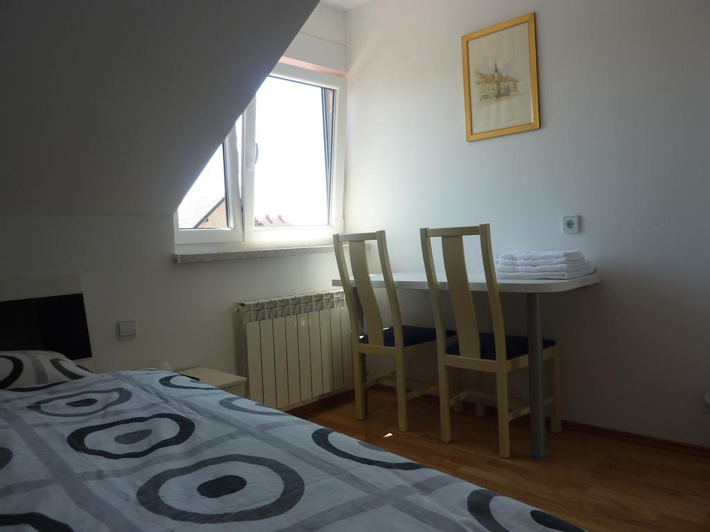 Rooms & Apartment Mira G. Postojna Exteriér fotografie