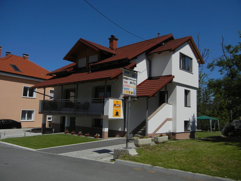 Rooms & Apartment Mira G. Postojna Exteriér fotografie
