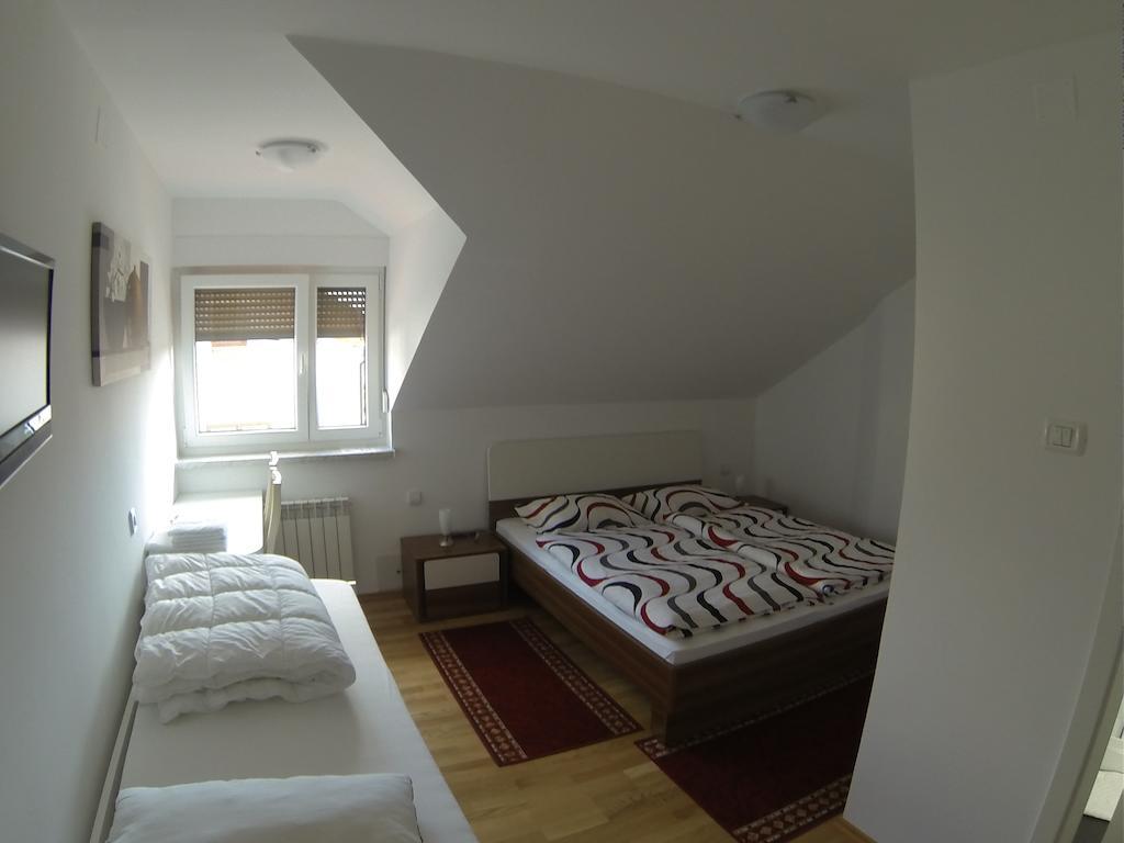 Rooms & Apartment Mira G. Postojna Pokoj fotografie